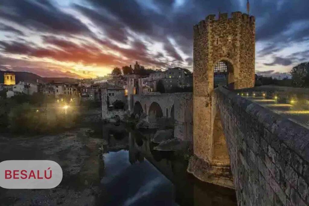 Mosqueroles Casa En Castellfollit De La Roca Hébergement de vacances *